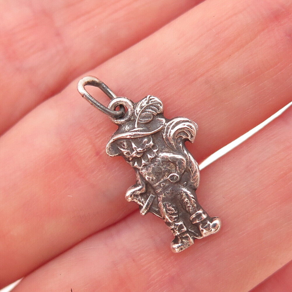 800 Silver Vintage Egypt Puss in Boots Oxidized Charm Pendant
